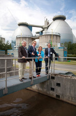 Bottrop  Deutschland  NRW Wissenschaftsministerin Svenja Schulze (SPD) besucht das Wasserstoff-Projekt Emscher Klaeranlage