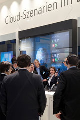 Hannover  Deutschland  Cloud Computing Demonstration auf dem Microsoft-Messestand
