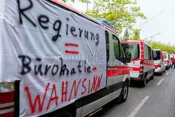 Berlin  Deutschland  Demonstration der Krankentransporteure