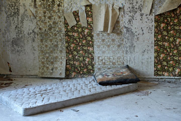 Beelitz  Deutschland  verlassenes Zimmer in einem Gebaeude der ehemaligen Beelitz-Heilstaetten