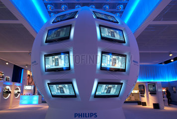 Berlin  Deutschland  Flachbildschirme der Firma Philips auf der IFA 2010