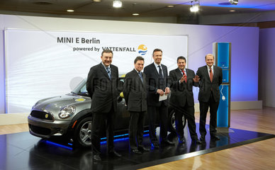 Berlin  Deutschland  Praesentation des Kleinwagens Mini E