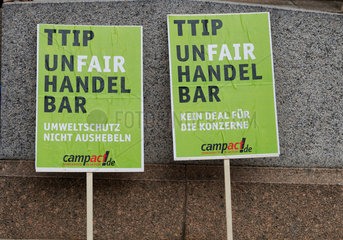 Berlin  Deutschland  Protest gegen Freihandelsabkommen