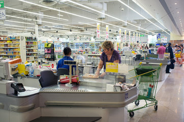 Colmar  Frankreich  Kasse in einem Leclerc Supermarkt