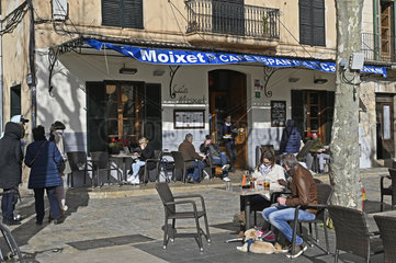 Spanien  Mallorca - Bar in Pollenca