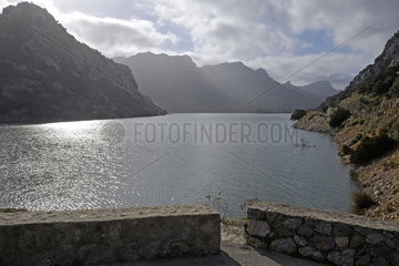 Spanien  Mallorca - Trinkwasserspeicher Gorg Blau in Tramuntanagebirge