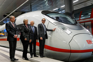 Berlin  Deutschland  Uebergabe des ICE 3 (Velaro-D) an die Deutsche Bahn AG