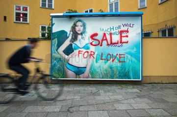 Berlin  Deutschland  beschmiertes Werbeplakat von blush Dessous