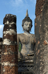 Sukhothai  Thailand  Buddhastatue im Geschichtspark Sukhothai