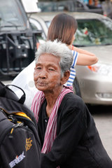 Phnom Penh  Kambodscha  Portrait einer aelteren Frau