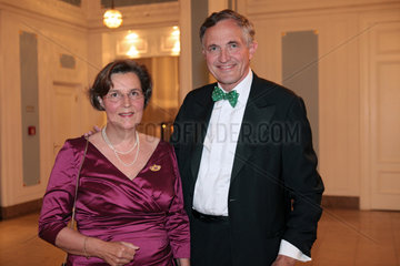 Hamburg  Deutschland  Dr. Bernhard von Schubert und Ehefrau Ingeborg  Beiraete der Gundlach Gruppe