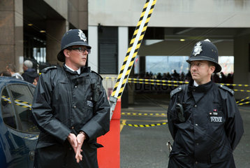 London  Grossbritannien  Bobbies der Metropolitan Police