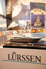 Duesseldorf  Deutschland  Modell einer Luxusyacht der Firma Luerssen