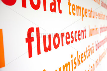 Zuerich  Schweiz  fluorescent  englisches Wort fuer fluoreszierend