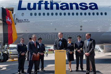 Schoenefeld  Deutschland  Taufe der Lufthansa-Boeing 747-8 auf der ILA 2014