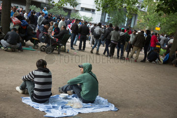 Berlin  Deutschland  Fluechtlinge vor dem Landesamt fuer Gesundheit und Soziales