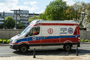 Breslau  Polen  Krankenwagen im Einsatz