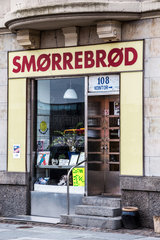 Kopenhagen  Daenemark  ein Smoerrebroed-Laden in der Vester Volgade