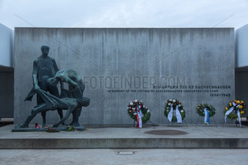 Oranienburg  Deutschland  Gedenktafel auf der Gedenkstaette und Museum Sachsenhausen