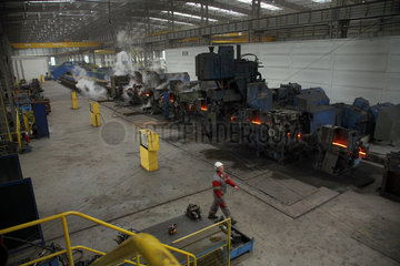 Warschau  Polen  das Stabstahl-Walzwerk im Stahlwerk ArcelorMittal Warszawa