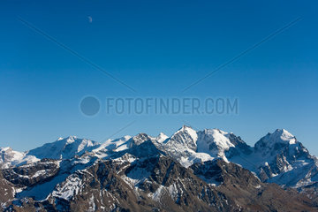 St. Moritz  Schweiz  Blick vom Gipfel des Piz Nair (3057m) Richtung Engadin Sued