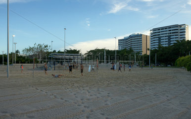 Cairns  Australien  Spielfelder fuer Beachvolleyball an der Esplanade