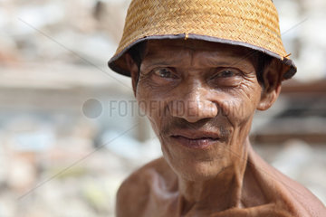 Kampuang Bukik catiak Tawang  Indonesien  Portraet eines Mannes