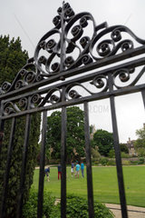 Oxford  Grossbritannien  Studenten spielen Croquet im Masters Garden des Christ Church College