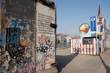 Berlin  Deutschland  Berliner Mauer vor der Sanierung