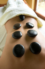 Bad Krozingen  Deutschland  Hot Stone-Massage in der Vita Classica Therme