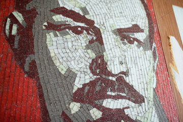 Gross Doelln  Deutschland  Mosaik eines Leninportraets