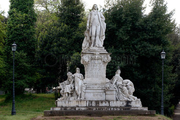 Rom  Italien  Goethe-Denkmal vor der Villa Borghese