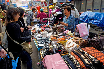 Seoul  Suedkorea  der Namdaemun Markt