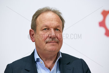 Berlin  Deutschland - Frank Bsirske  Vorsitzender der Gewerkschaft VerDi.