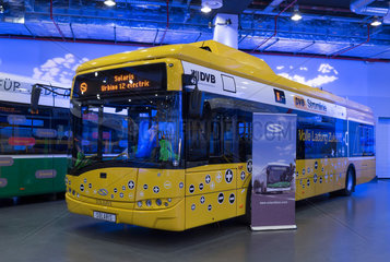 Berlin  Deutschland  ein Solaris-Bus der Dresdner Verkehrsbetriebe AG