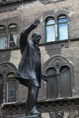 Budapest  Ungarn  Statue des Grafen Zichy Nandor