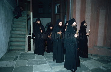 Autonome Moenchsrepublik Athos  Ostermesse im Kloster Simonos Petras