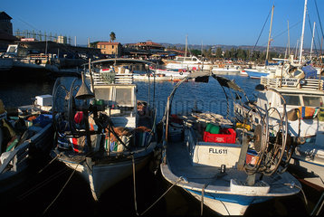 Republik Zypern - Paphos  Fischerboote im Hafen