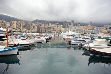 La Condamine  Monaco  Yachten im Hafen im Stadtteil La Condamine in Monaco