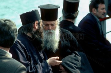 Autonome Moenchsrepublik Athos  griechisch-orthodoxe Moenche des Klosters Osiou Grigoriou
