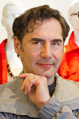 Berlin  Deutschland  Starvisagist Marco Mannozzi im Basler Fashion Store