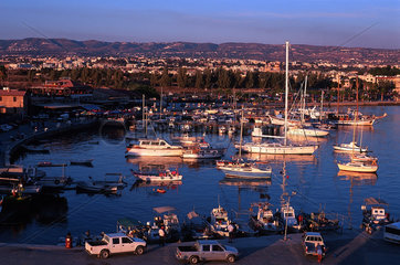 Republik Zypern - Uebersicht vom Hafen von Paphos