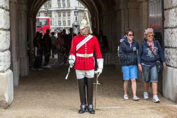 London  Grossbritannien  Wachposten des Regiments The Queens Life Guard