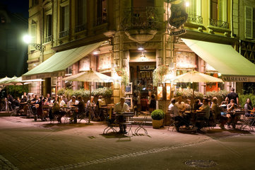 Colmar  Frankreich  Restaurant im Stadtviertel Klein-Venedig