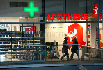 Apotheke im Hauptbahnhof in Berlin  Deutschland