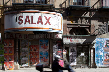 Sevilla  Spanien  das Salax Kino fuer Erotikfilme