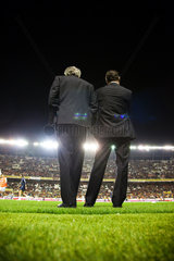 Sevilla  Spanien  Fabio Capello und sein Assistent Franco Baldini im Sanchez Pizjuan Stadion