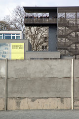 Berlin  Deutschland  Aussichtsturm an der Gedenkstaette Bernauer Strasse