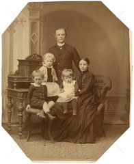 evangelische Pfarrersfamilie  Familienfoto  Ansbach  1889