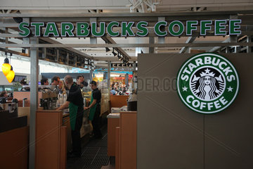 Istanbul  Tuerkei  Starbucks Coffee am Atatuerk International Airport
